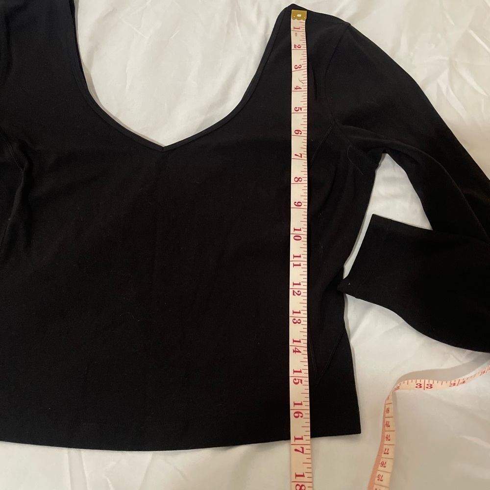 Lululemon Women's Black V-Neck Top - Picture 12 of 16